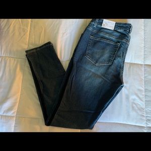 Women’s skinny jeans